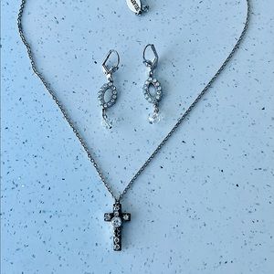 Belladonna jewelry set.Made in Canada.